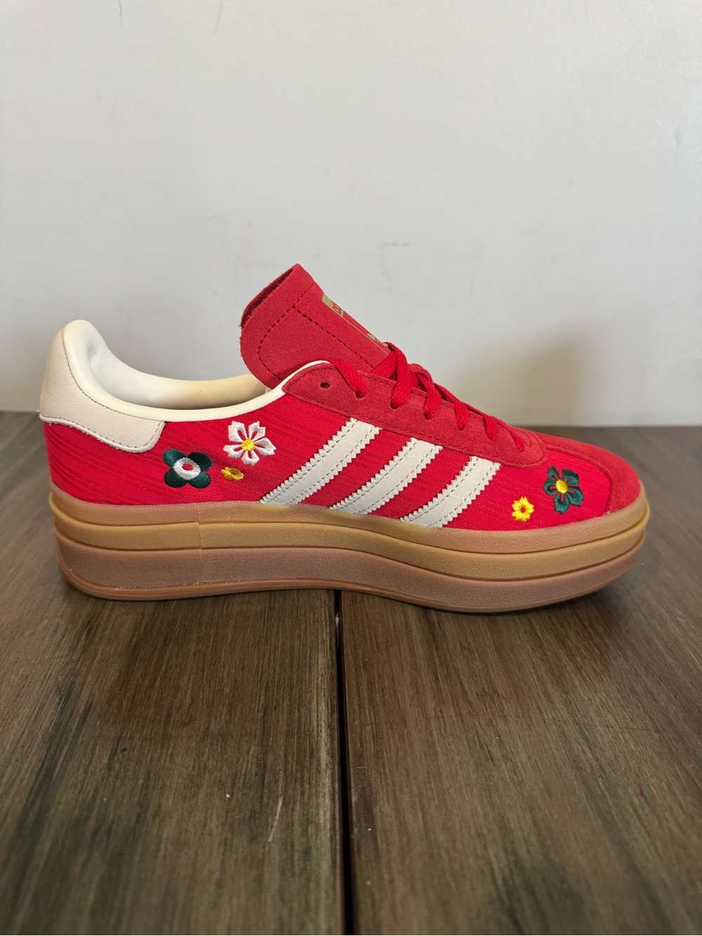 ADIDAS GAZELLE BOLD BETTER SCARLET OFF WHITE YELLOW WOMEN SHOES - Picture 4 of 10